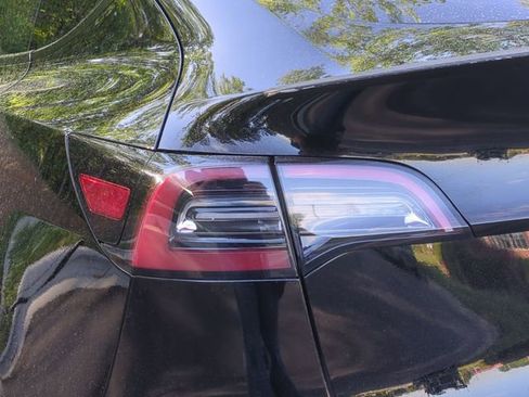 Used 2022 Tesla Model Y Performance AWD/4WD image 21