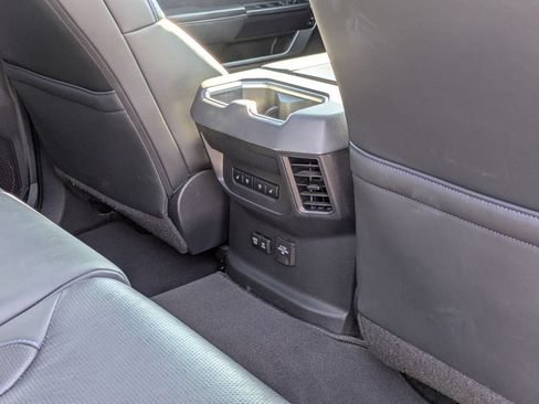 Used 2022 Toyota Tundra Platinum w/ Advanced Package AWD/4WD image 32