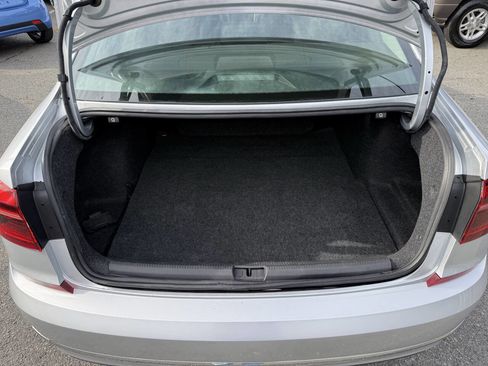 Used 2019 Volkswagen Passat 2.0T Wolfsburg image 11