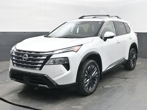 New 2026 Nissan Rogue Platinum w/ Platinum Premium Package image 3