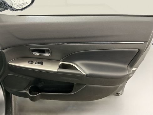 Used 2024 Mitsubishi Outlander Sport AWD image 32