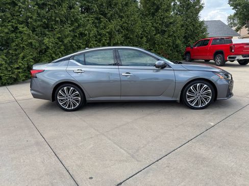 Used 2023 Nissan Altima 2.5 SL FWD image 8