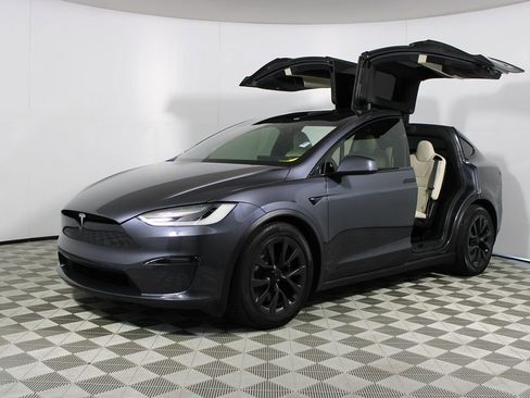 Used 2022 Tesla Model X AWD/4WD image 3