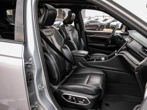 Used 2021 Jeep Grand Cherokee L Overland w/ Luxury Tech Group IV image 41