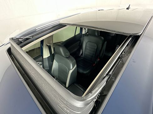 Used 2023 Volkswagen Atlas SEL Premium image 22