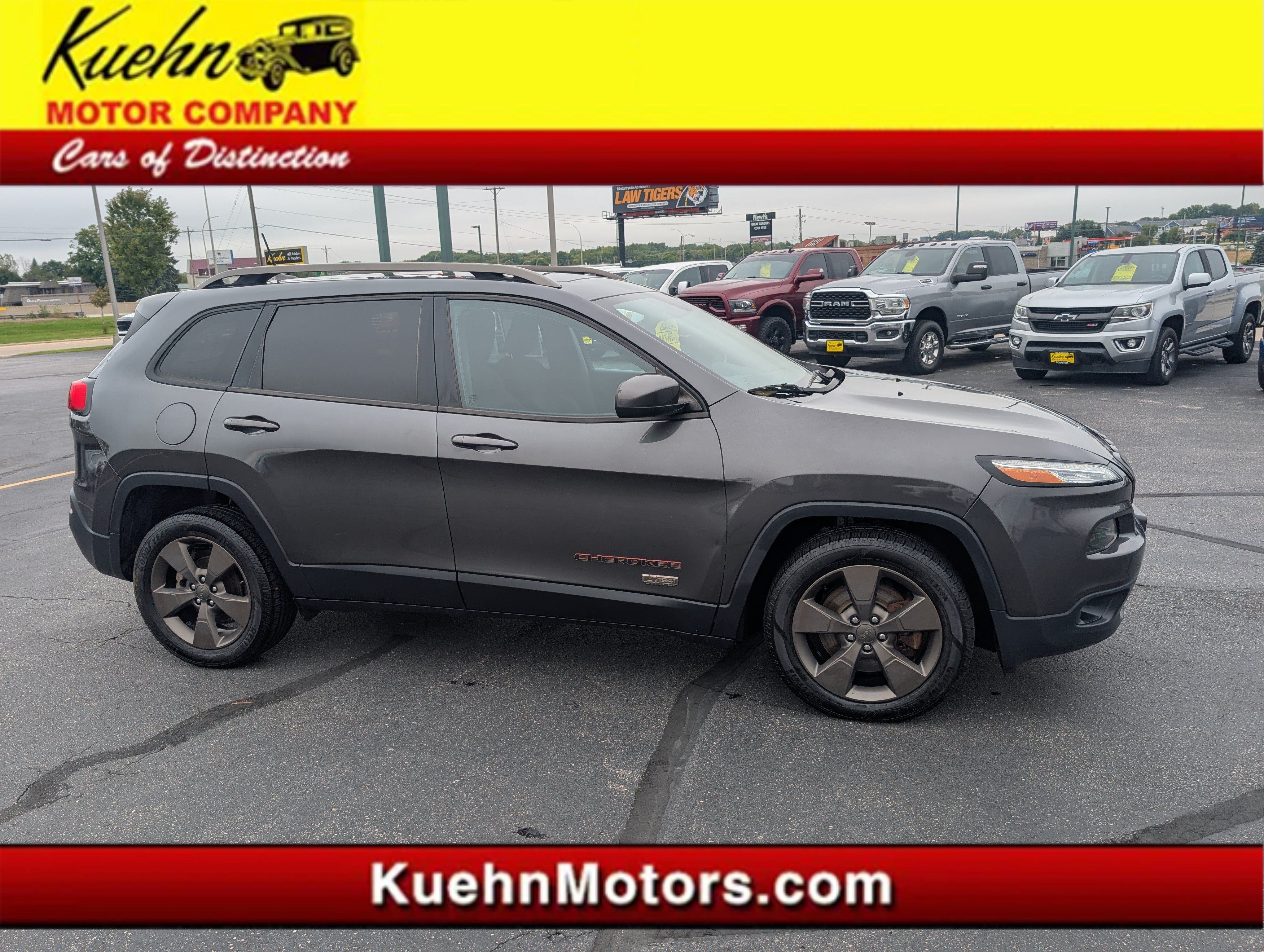 Used 2016 Jeep Cherokee 75th Anniversary FWD image 1
