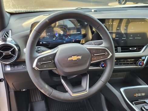 New 2026 Chevrolet Equinox LT image 16