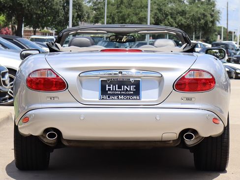 Used 2004 Jaguar XK8 Convertible image 41