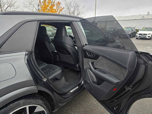 Used 2021 Audi RS Q8 w/ Carbon Optic Package image 14