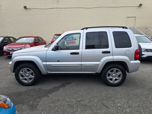 Used 2003 Jeep Liberty Limited AWD/4WD image 4