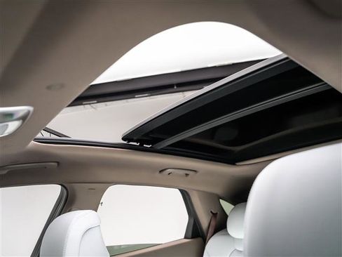 New 2026 Genesis GV70 2.5T Advanced image 17
