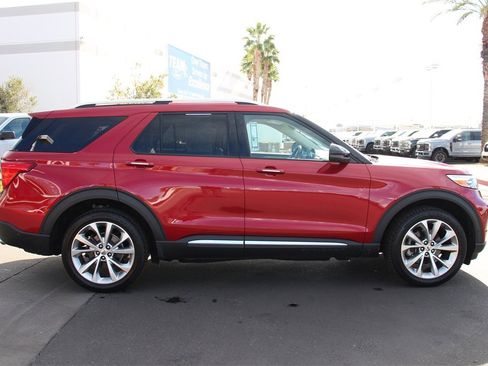 Certified 2021 Ford Explorer Platinum w/ Equipment Group 601A image 10