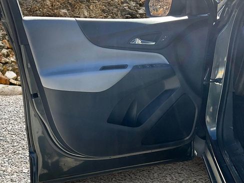 Used 2020 Chevrolet Equinox LS w/ LPO, Cargo Package image 19