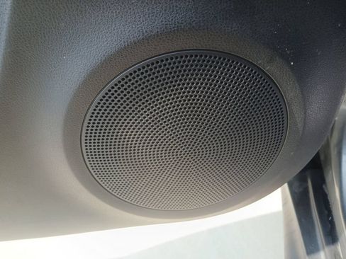 Used 2017 Nissan Juke S FWD image 29
