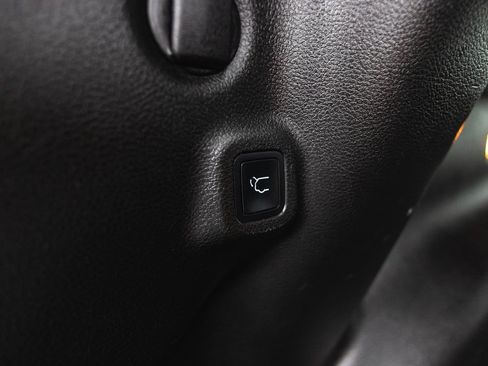 Used 2023 Jeep Compass Trailhawk w/ Trailhawk Elite Group image 37