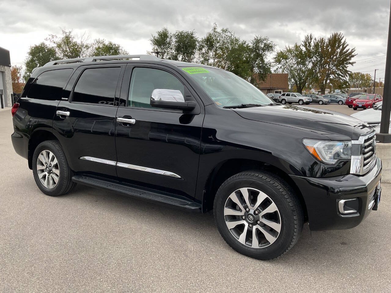 Used 2018 Toyota Sequoia Limited w/ Safety & Convenience Package AWD/4WD image 10