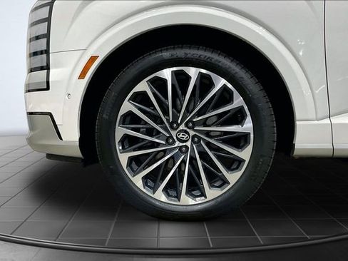 Used 2026 Hyundai Palisade Calligraphy AWD/4WD image 11