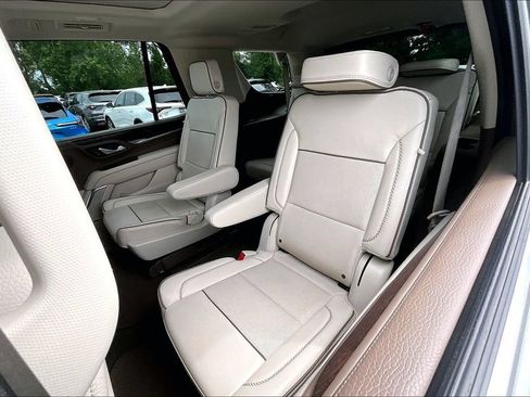 Used 2023 GMC Yukon Denali AWD/4WD image 34