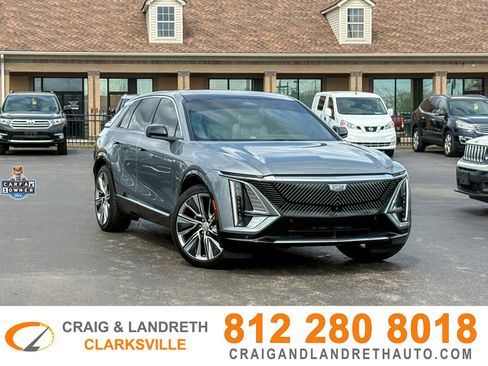 Used 2024 Cadillac Lyriq Luxury w/ LPO, Floor Liner Package image 1