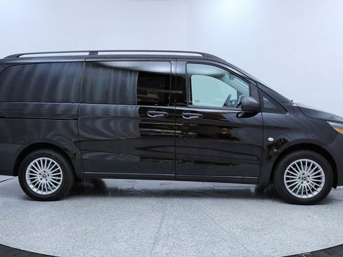 Used 2023 Mercedes-Benz Metris Passenger image 6