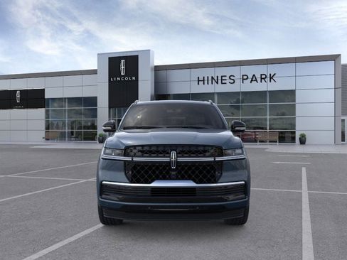 New 2025 Lincoln Navigator Reserve w/ Jet Appearance Package image 6