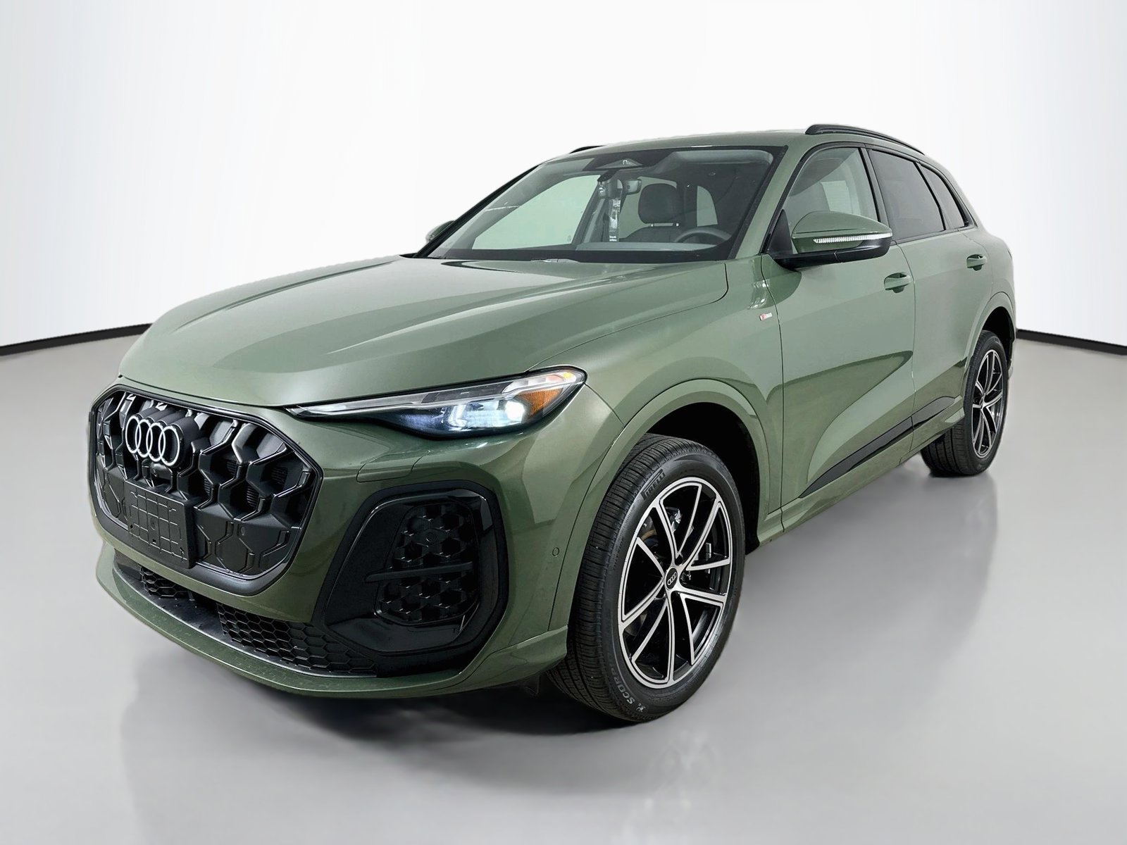 New 2026 Audi Q5 Premium Plus AWD/4WD image 1