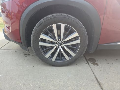 Used 2022 Nissan Pathfinder Platinum w/ Cargo Package image 11