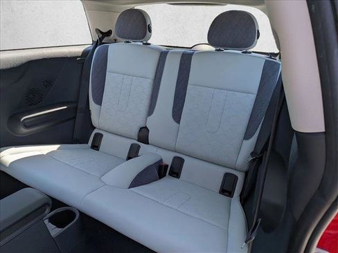 Certified 2025 MINI Cooper 2-Door Hardtop FWD image 19