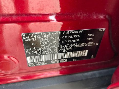 Used 2020 Toyota RAV4 XLE Premium FWD image 10