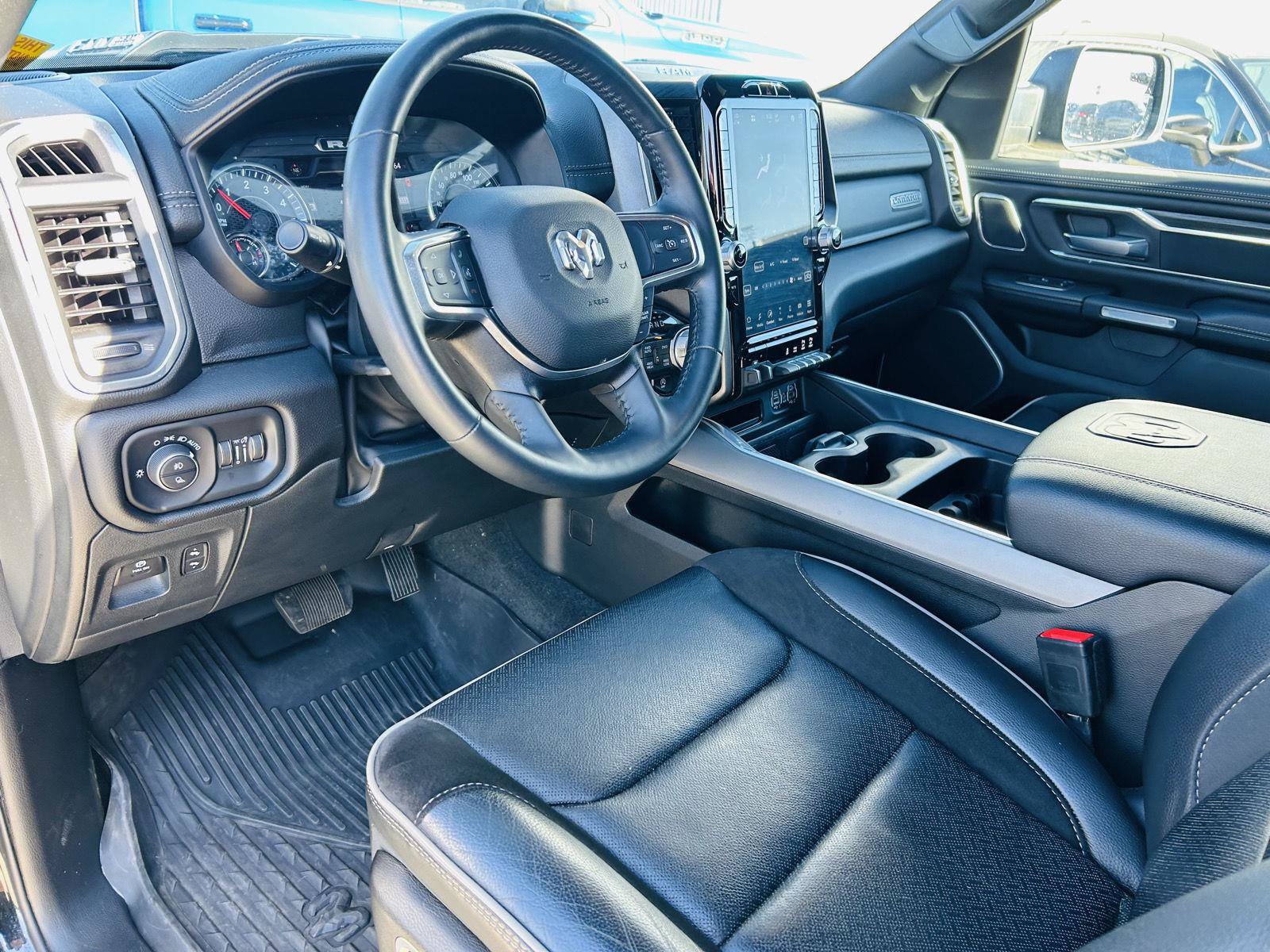 Used 2023 RAM 1500 Laramie AWD/4WD image 15
