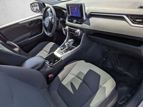 Used 2025 Toyota RAV4 LE AWD/4WD image 28