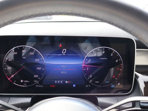 Used 2026 Mercedes-Benz GLC 300 4MATIC image 31