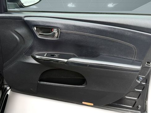 Used 2015 Toyota Avalon XLE image 22