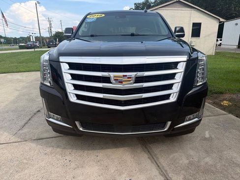 Used 2018 Cadillac Escalade Premium Luxury AWD/4WD image 3