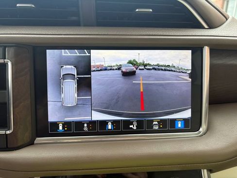 Used 2021 GMC Yukon Denali w/ Denali Premium Package AWD/4WD image 28