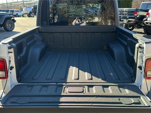 New 2026 Jeep Gladiator Sport image 24