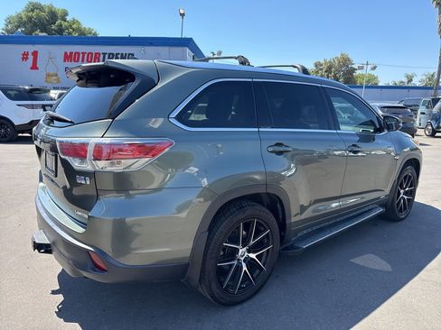 Used 2016 Toyota Highlander Limited image 4