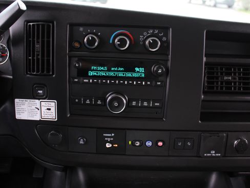 Used 2021 GMC Savana 3500 Extended w/ Power Convenience Package image 24