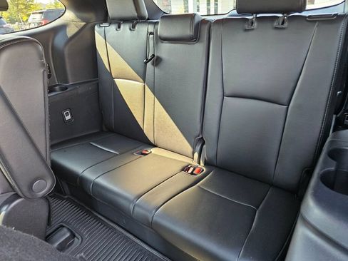 Used 2022 Toyota Highlander XSE AWD/4WD image 18