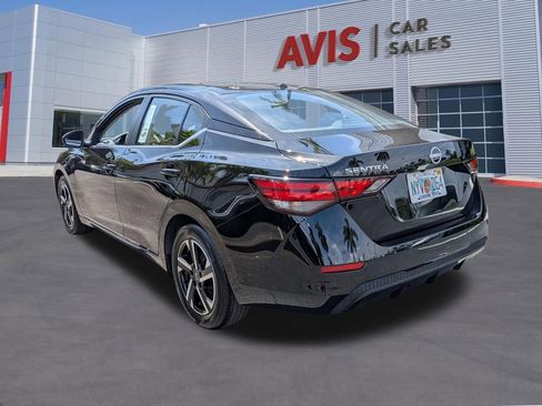 Used 2025 Nissan Sentra SV FWD image 8