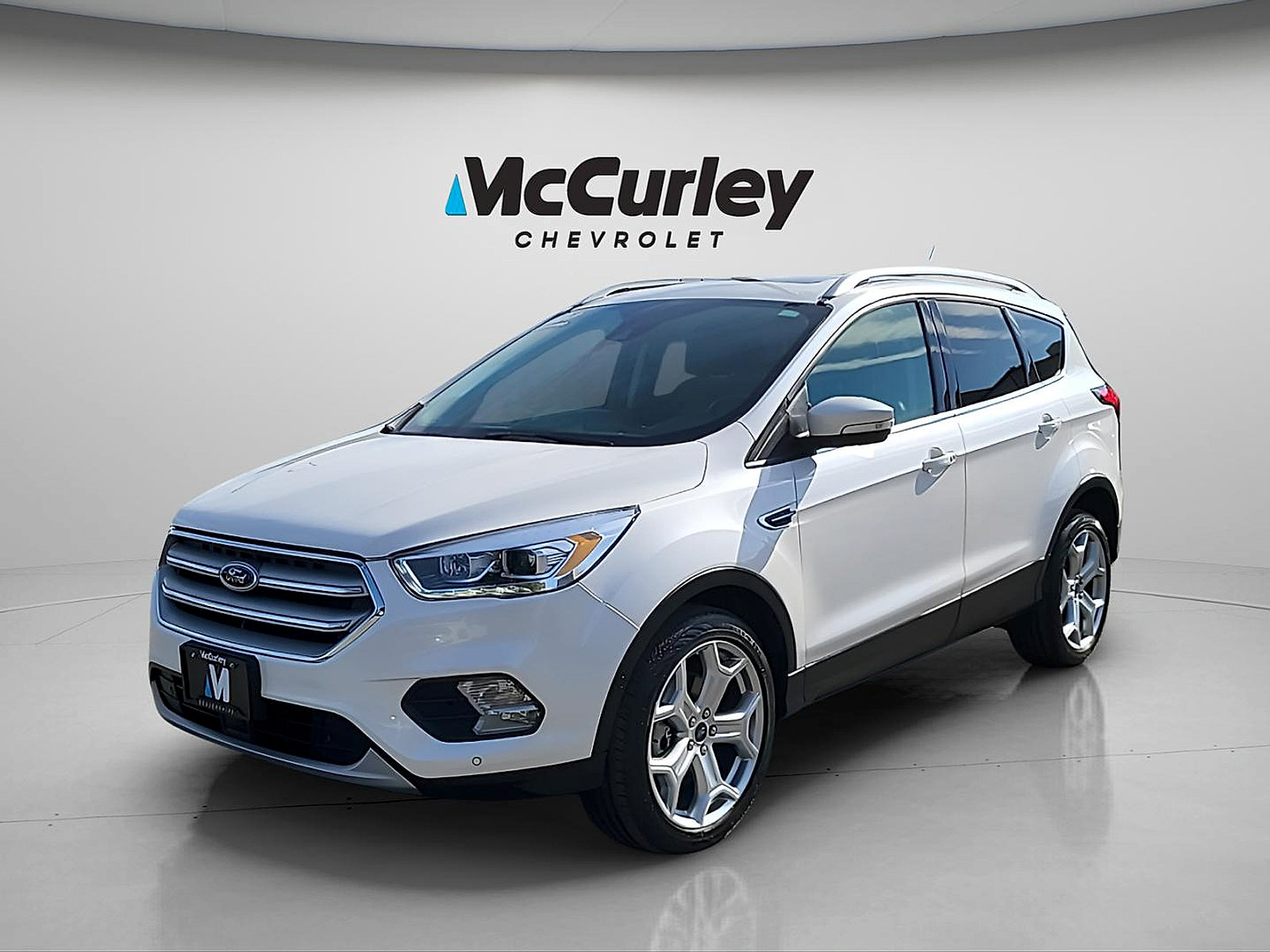 Used 2019 Ford Escape Titanium AWD/4WD image 3