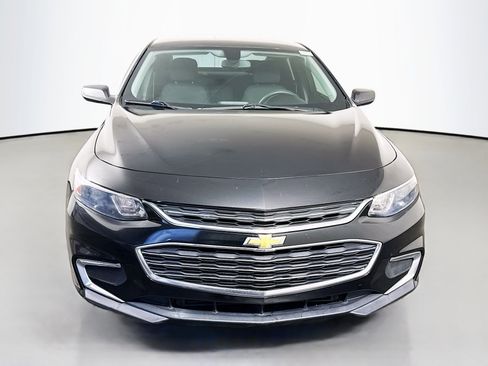 Used 2017 Chevrolet Malibu LS image 2