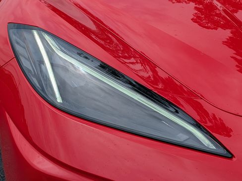 Used 2021 Chevrolet Corvette Stingray Premium Cpe w/ Z51 Performance Package RWD image 26