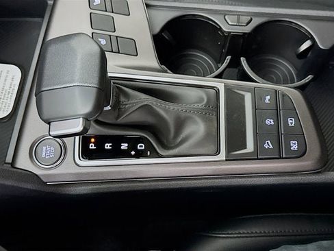 New 2026 Kia Sportage EX image 16