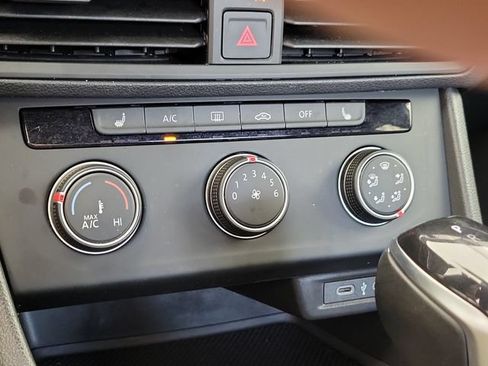 Used 2024 Volkswagen Jetta Sport FWD image 27