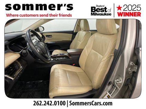 Used 2018 Toyota Avalon Limited image 11