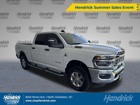Used 2025 RAM 2500 Big Horn AWD/4WD image 1