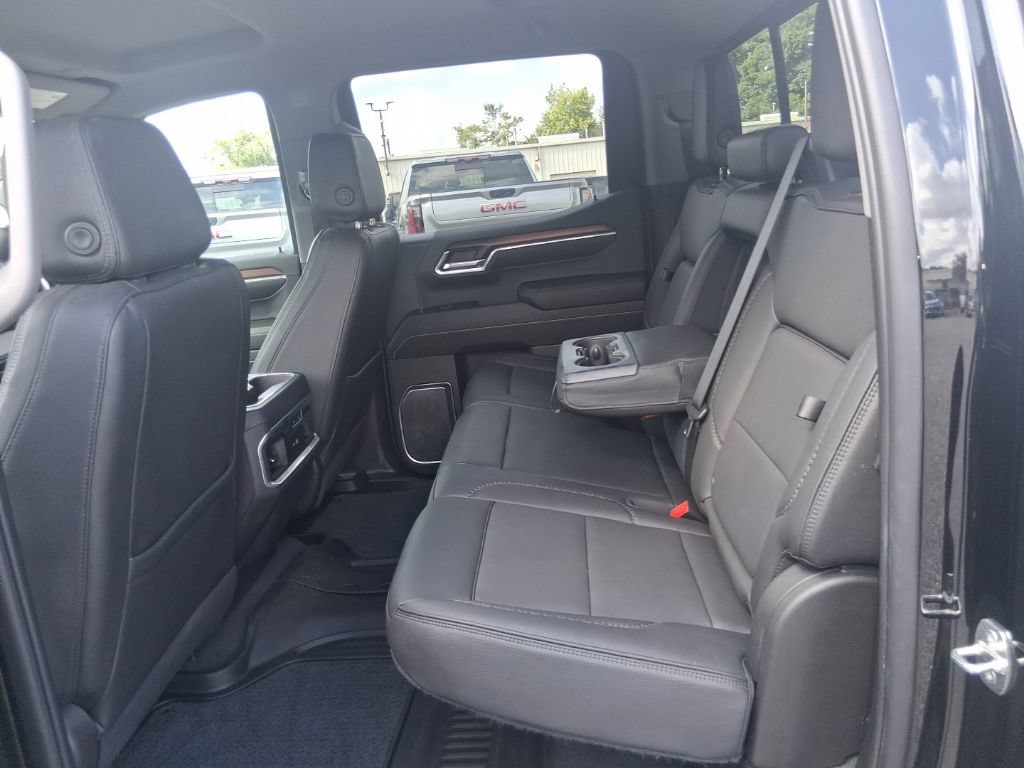 Used 2024 GMC Sierra 1500 Denali w/ Technology Package AWD/4WD image 20
