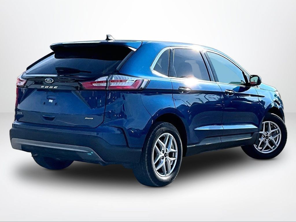 Used 2023 Ford Edge SEL AWD/4WD image 3