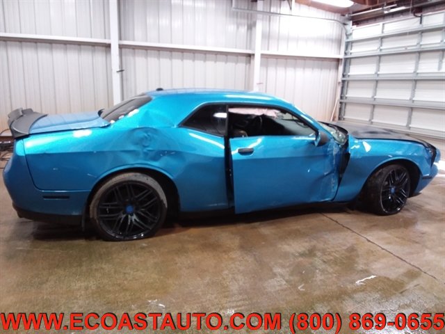 Used 2018 Dodge Challenger SXT RWD image 5